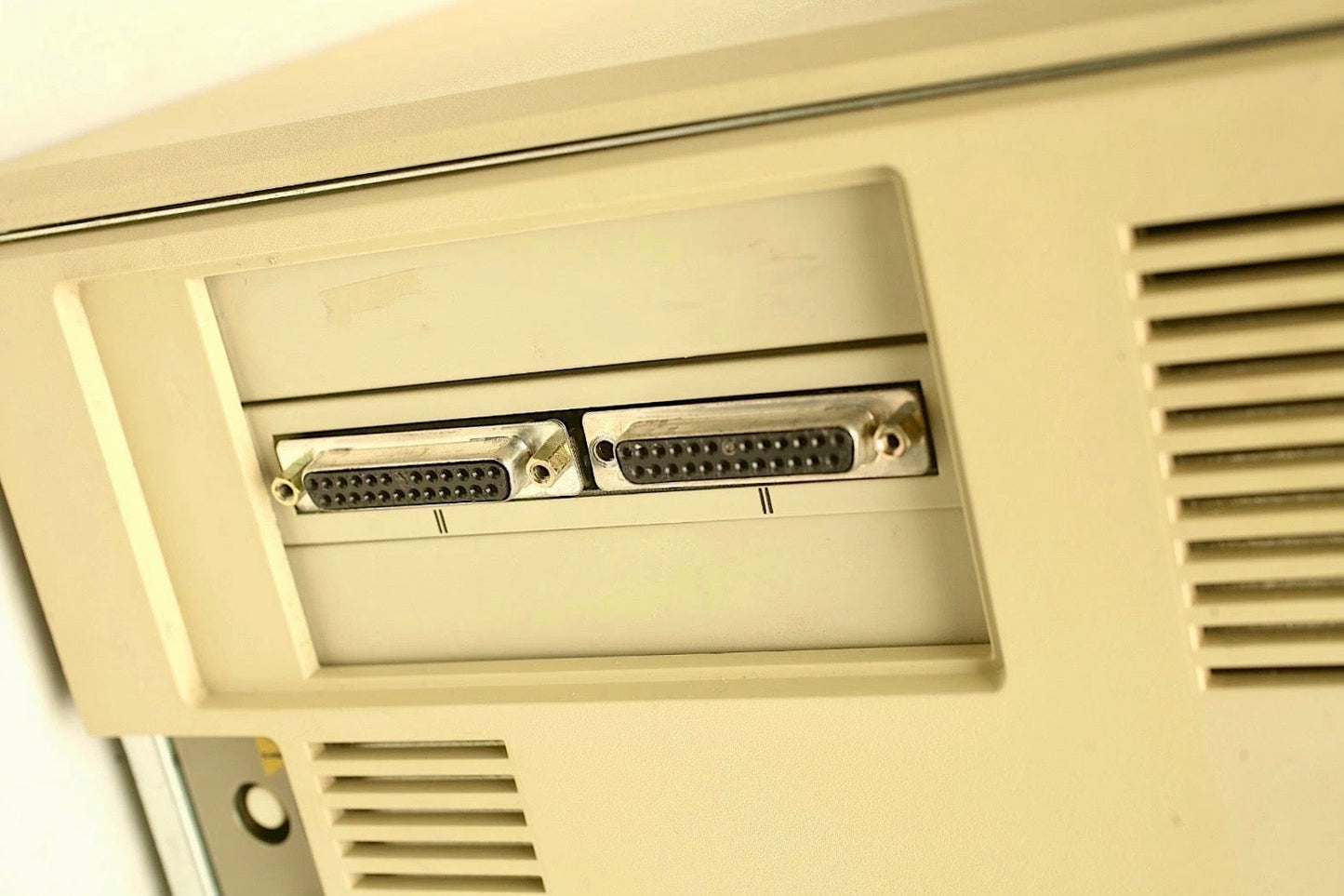 Apple LISA 2/5 10MB ProFile, Printer, Keyboard, Mouse & More
